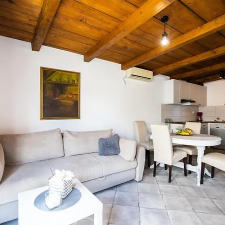 Apartment Hacienda