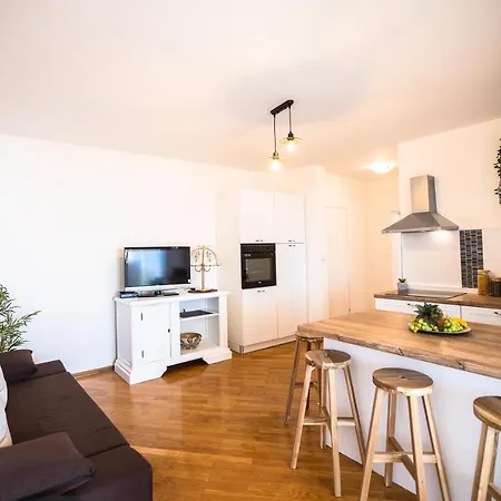 Hacienda Apartment