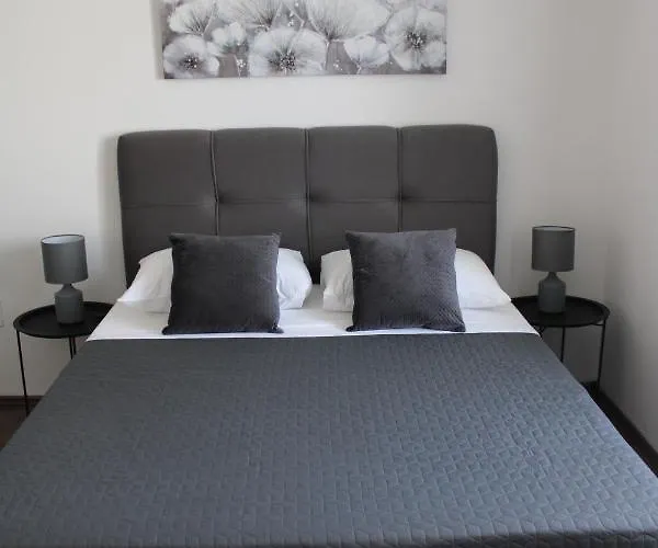 아파트 Hacienda *